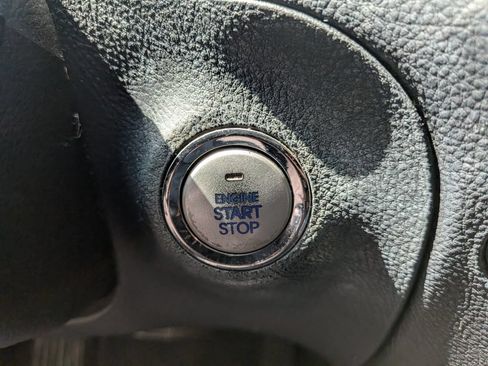 Used 2010 Hyundai Genesis 3.8 RWD image 17