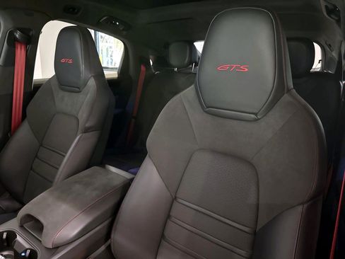Certified 2025 Porsche Cayenne GTS AWD/4WD image 22