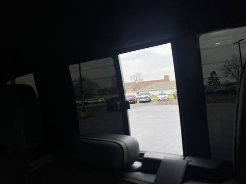 Used 2025 Chevrolet Colorado ZR2 w/ Technology Package image 45