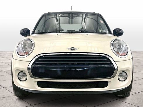 Used 2016 MINI Cooper 4-Door Hardtop image 3