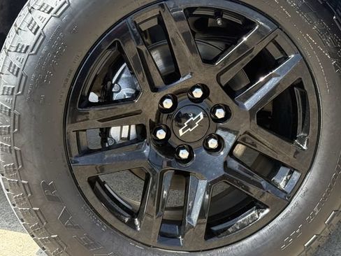 Used 2024 Chevrolet Silverado 1500 RST w/ Convenience Package II AWD/4WD image 10