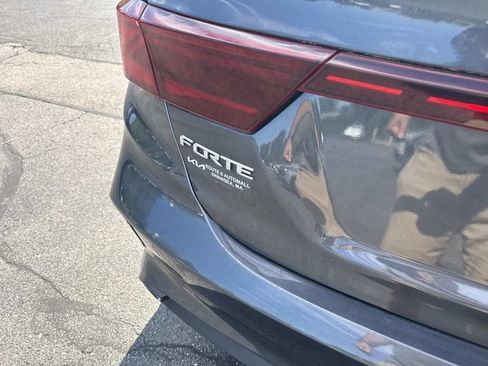 Used 2023 Kia Forte LXS FWD image 5