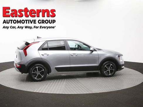 Used 2025 Kia Niro LX FWD image 42