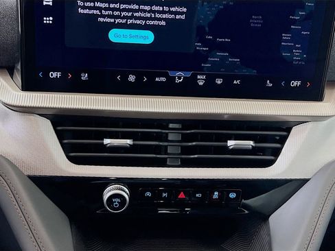 New 2026 Ford Explorer Active w/ Active Comfort Package image 9