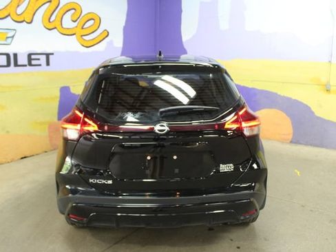 Used 2024 Nissan Kicks S FWD image 7