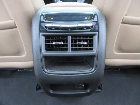 Used 2019 Cadillac XT5 Platinum image 24