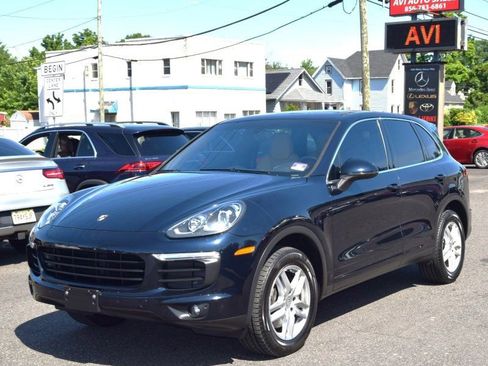 Used 2016 Porsche Cayenne AWD/4WD image 4