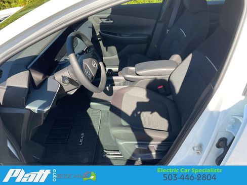 Used 2026 Nissan Leaf w/ Floor Mat Package (S+) FWD image 21
