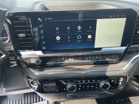 Used 2024 Chevrolet Silverado 3500 LT w/ Convenience Package image 7