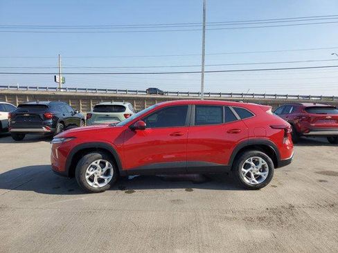New 2026 Chevrolet Trax LS image 4