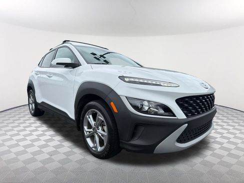 Used 2023 Hyundai Kona SEL FWD image 3