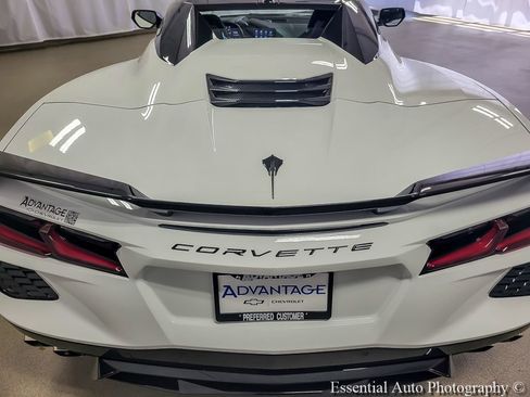 Used 2021 Chevrolet Corvette Stingray Preferred Conv w/ Z51 Performance Package RWD image 17