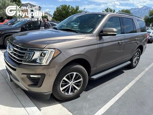 Used 2018 Ford Expedition XLT w/ Equipment Group 201A AWD/4WD image 1