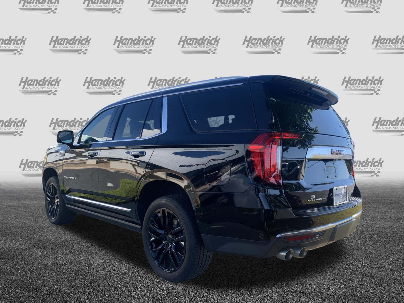 Used 2022 GMC Yukon Denali w/ Advanced Technology Package AWD/4WD image 8