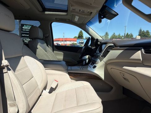 Used 2019 GMC Yukon XL Denali w/ Denali Ultimate Package AWD/4WD image 18