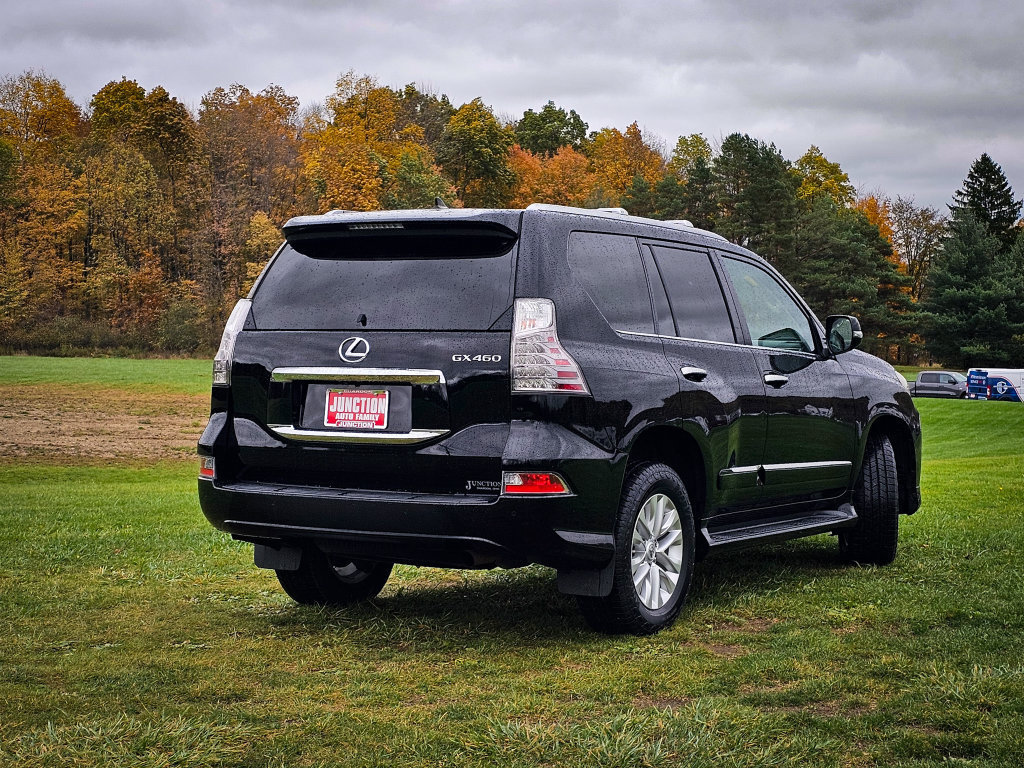 Used 2014 Lexus GX 460 w/ Premium Package AWD/4WD image 3