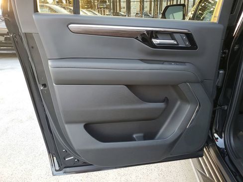 New 2026 Chevrolet Suburban LS image 15