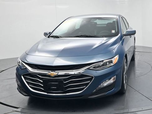 Used 2024 Chevrolet Malibu LT image 3