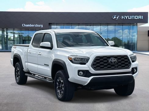 Used 2022 Toyota Tacoma TRD Off-Road image 1