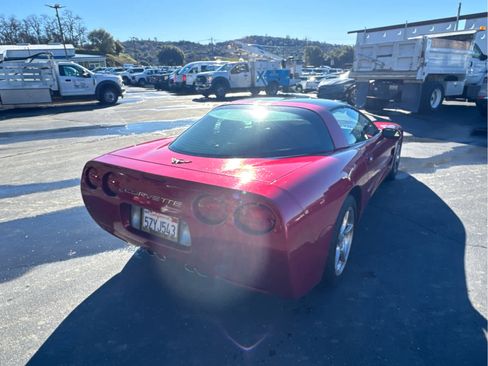 Used 2002 Chevrolet Corvette w/ Preferred Equipment Group2 image 5