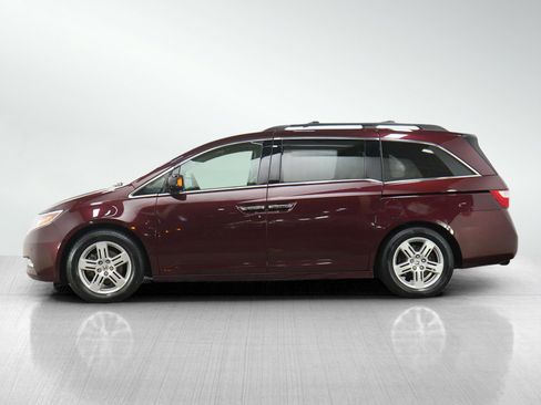 Used 2013 Honda Odyssey Touring image 2