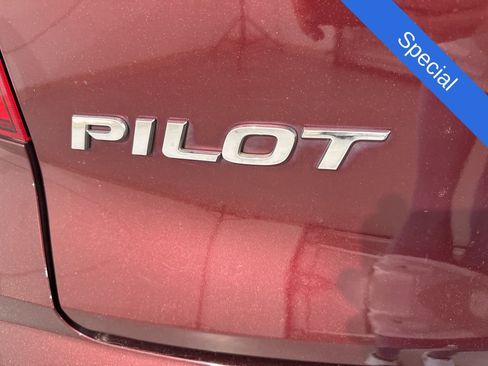 Used 2018 Honda Pilot Elite image 8