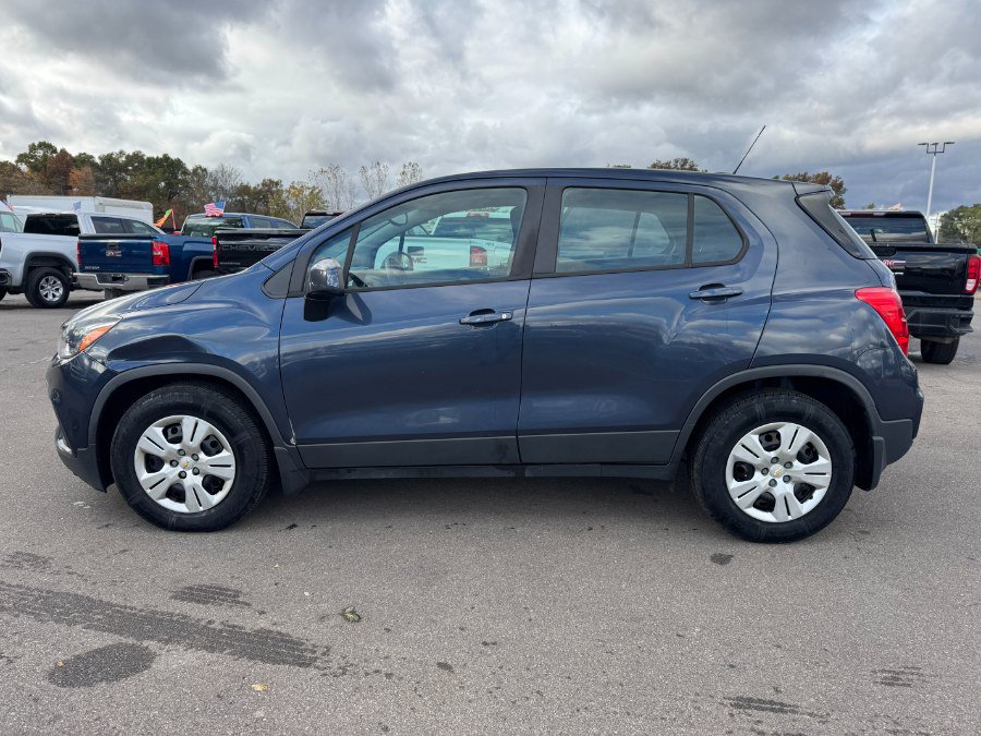 Used 2018 Chevrolet Trax LS w/ LPO, Protection Package FWD image 2
