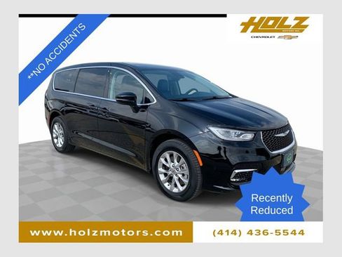 Used 2024 Chrysler Pacifica Touring-L image 1