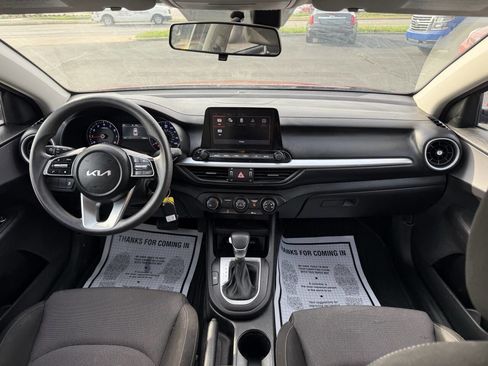 Used 2023 Kia Forte LXS w/ LXS Technology Package FWD image 25