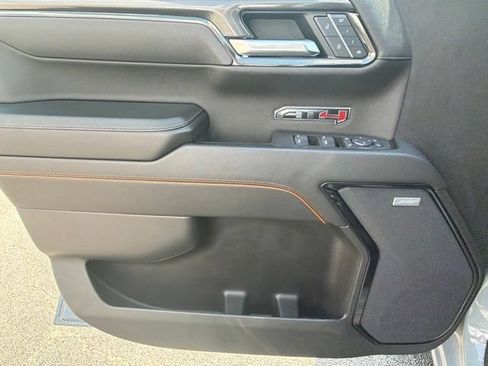Used 2025 GMC Sierra 1500 AT4 w/ AT4 Premium Package AWD/4WD image 12