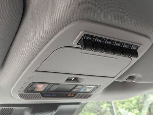 New 2025 Ford F350 XL w/ XL Chrome Package image 17