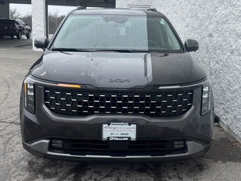 Used 2025 Kia Carnival SX w/ SX Dark Edition Package image 5