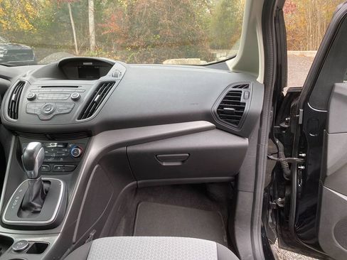 Used 2017 Ford C-MAX SE image 28