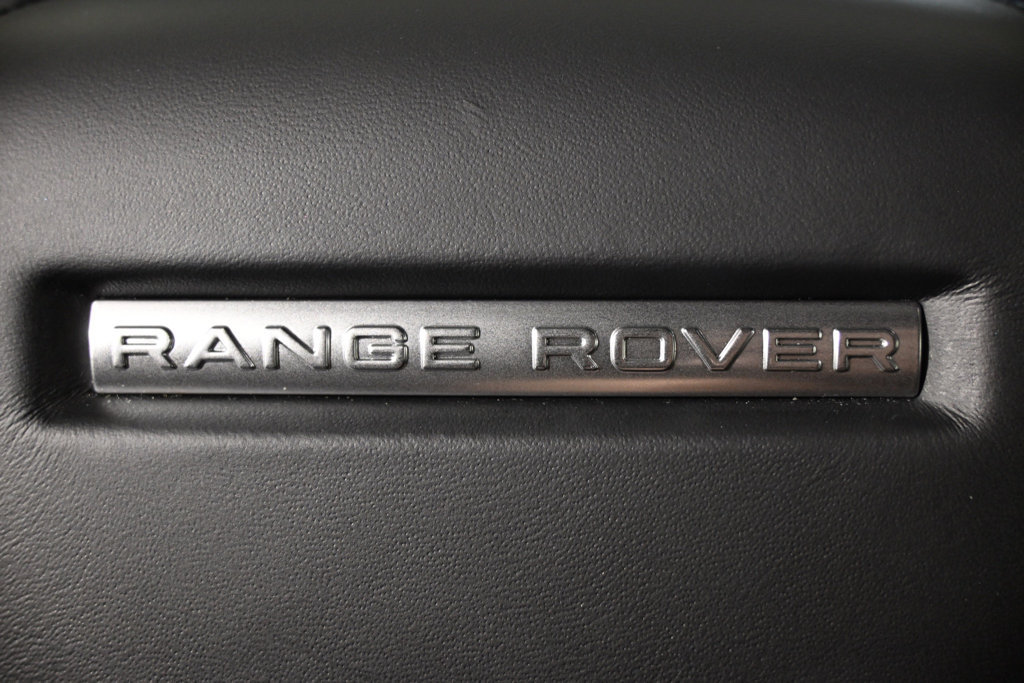 Used 2024 Land Rover Range Rover SV AWD/4WD image 34