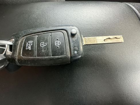 Used 2023 Hyundai Santa Fe SE FWD image 28