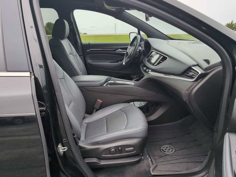 Used 2024 Buick Enclave Essence w/ Experience Buick Package FWD image 28