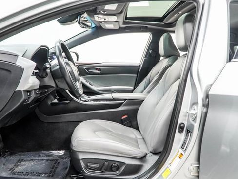 Used 2021 Toyota Avalon XLE w/ Moonroof Package image 40