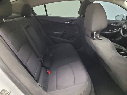 Used 2017 Chevrolet Cruze LT image 19