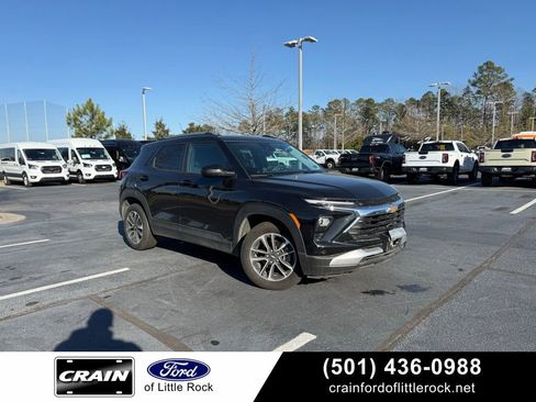 Used 2025 Chevrolet TrailBlazer LT image 1