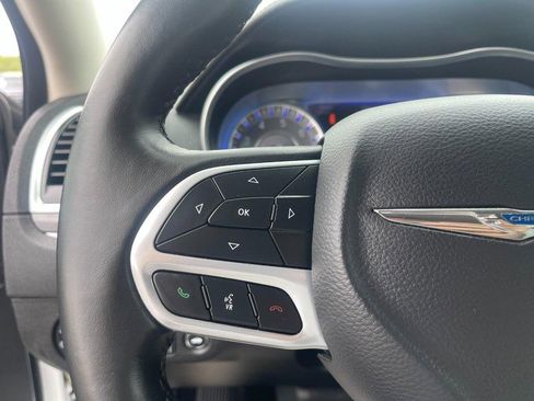 Used 2019 Chrysler 300 Touring w/ Driver Convenience Group AWD/4WD image 26