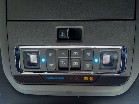 Used 2025 Ford F250 Platinum image 30