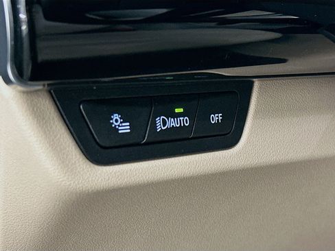 Used 2025 BMW X2 xDrive28i image 17