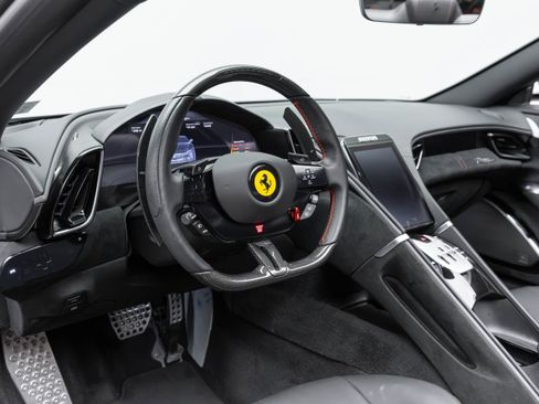 Used 2025 Ferrari Roma Spider RWD image 4