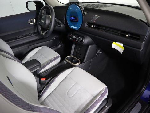 Certified 2025 MINI Cooper S image 17