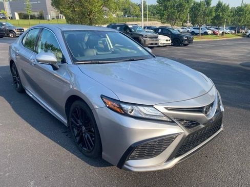 Used 2022 Toyota Camry XSE FWD image 8