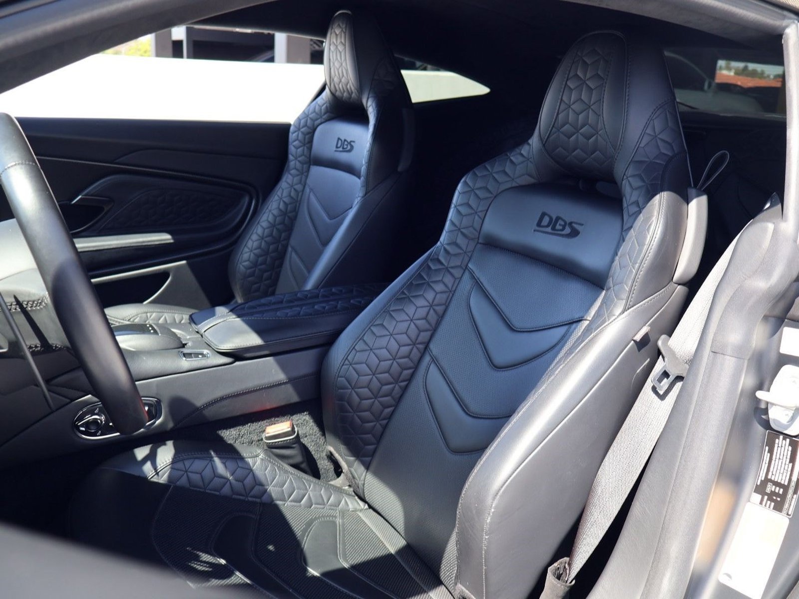 Used 2021 Aston Martin DBS Superleggera RWD image 5