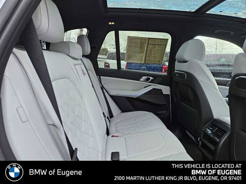 Used 2024 BMW X5 xDrive40i w/ Premium Package image 15