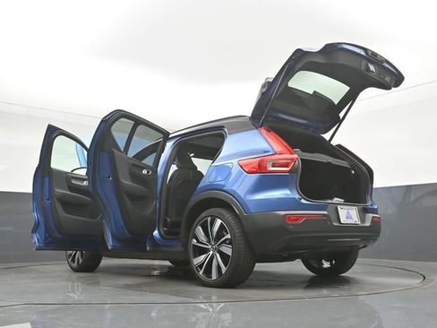 Used 2021 Volvo XC40 P8 Recharge w/ Advanced Package image 53