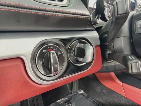 Used 2024 Porsche 718 Boxster RWD image 13