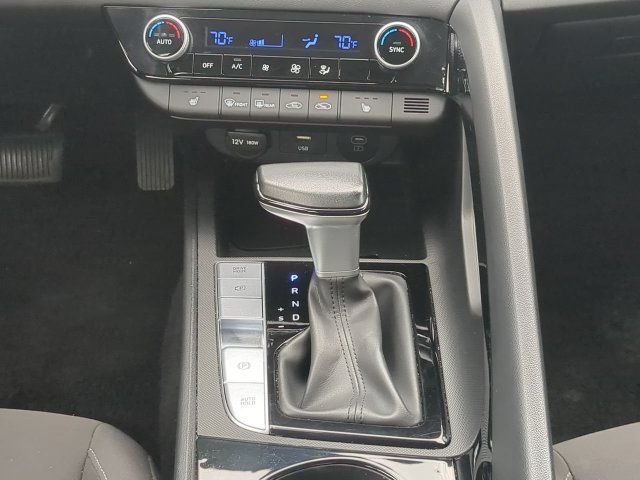 Used 2025 Hyundai Elantra SEL FWD image 17